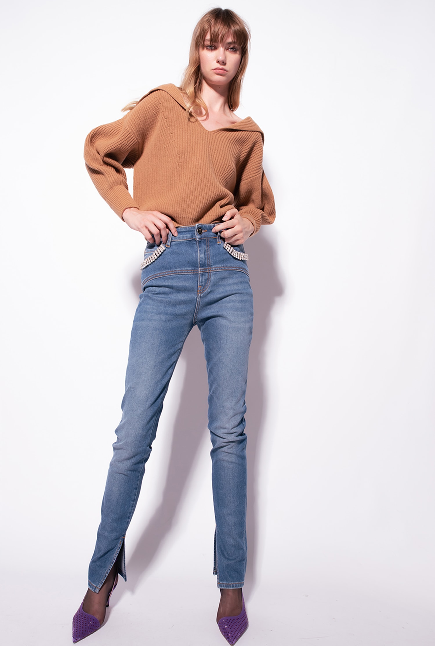 Skinny jeans with rhinestones