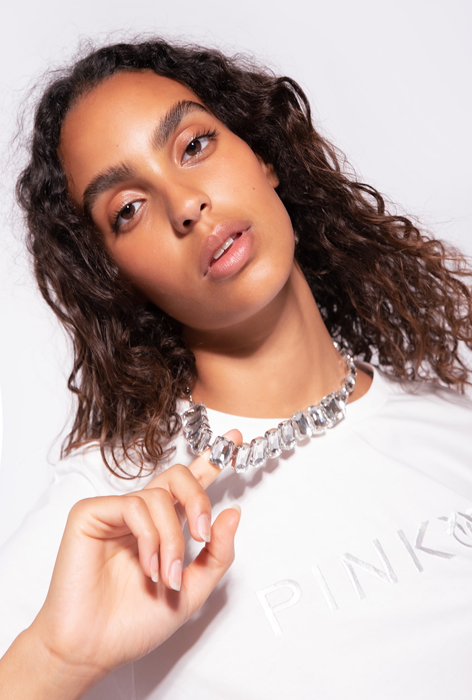 T-shirt with jewel necklace