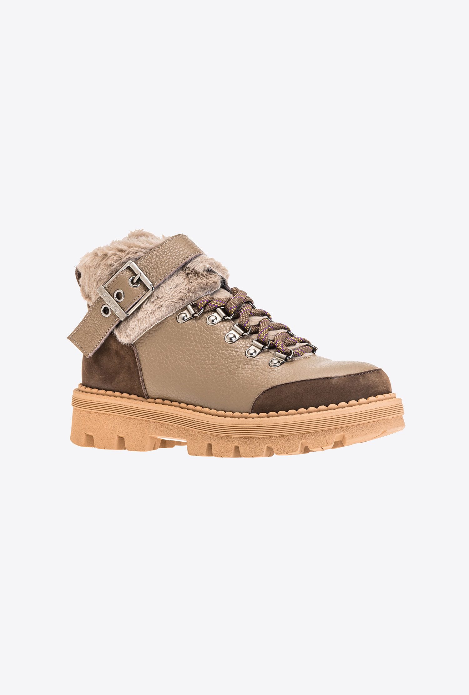 Leather boots with faux fur