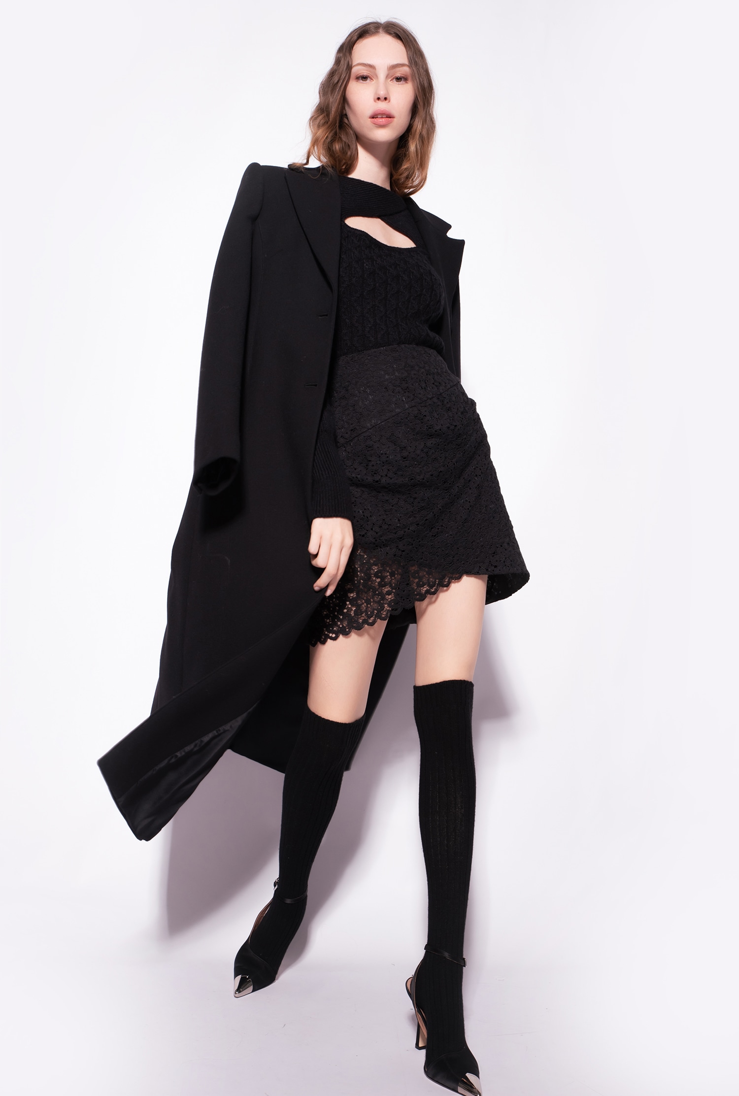 Floral lace mini skirt