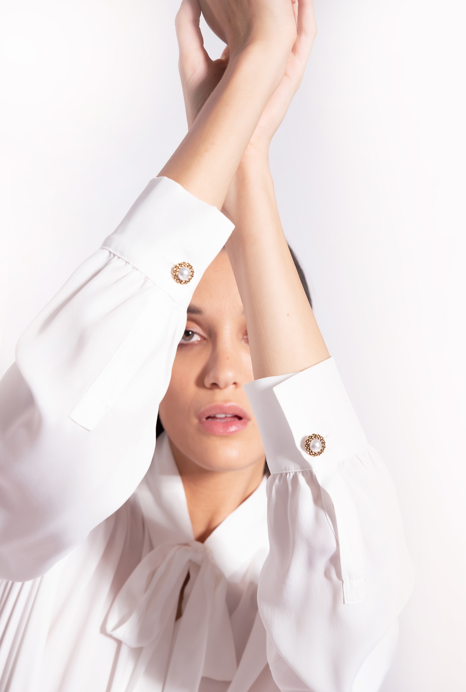 Silk-blend pussy-bow shirt