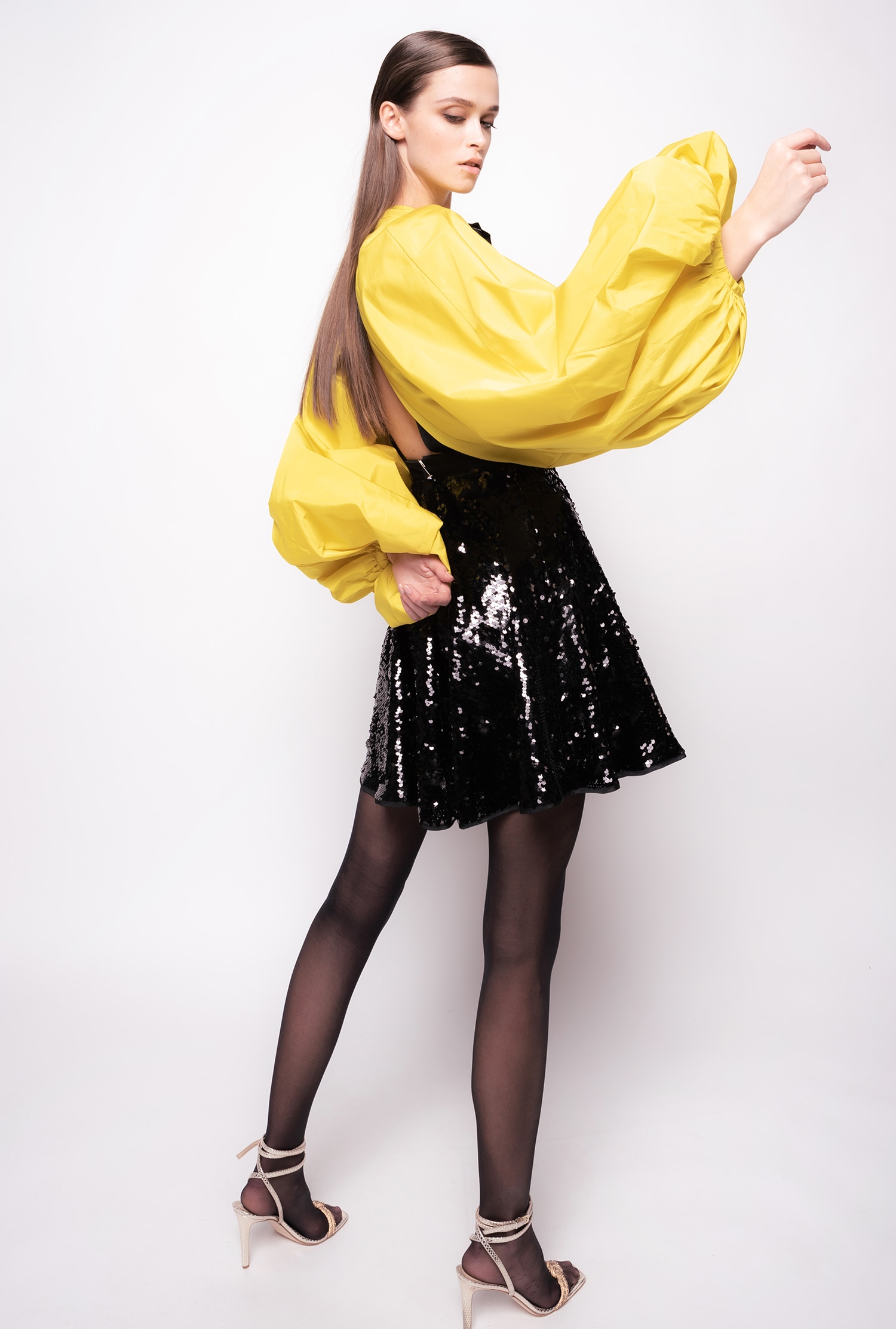 Taffeta shrug with balloon sleeves