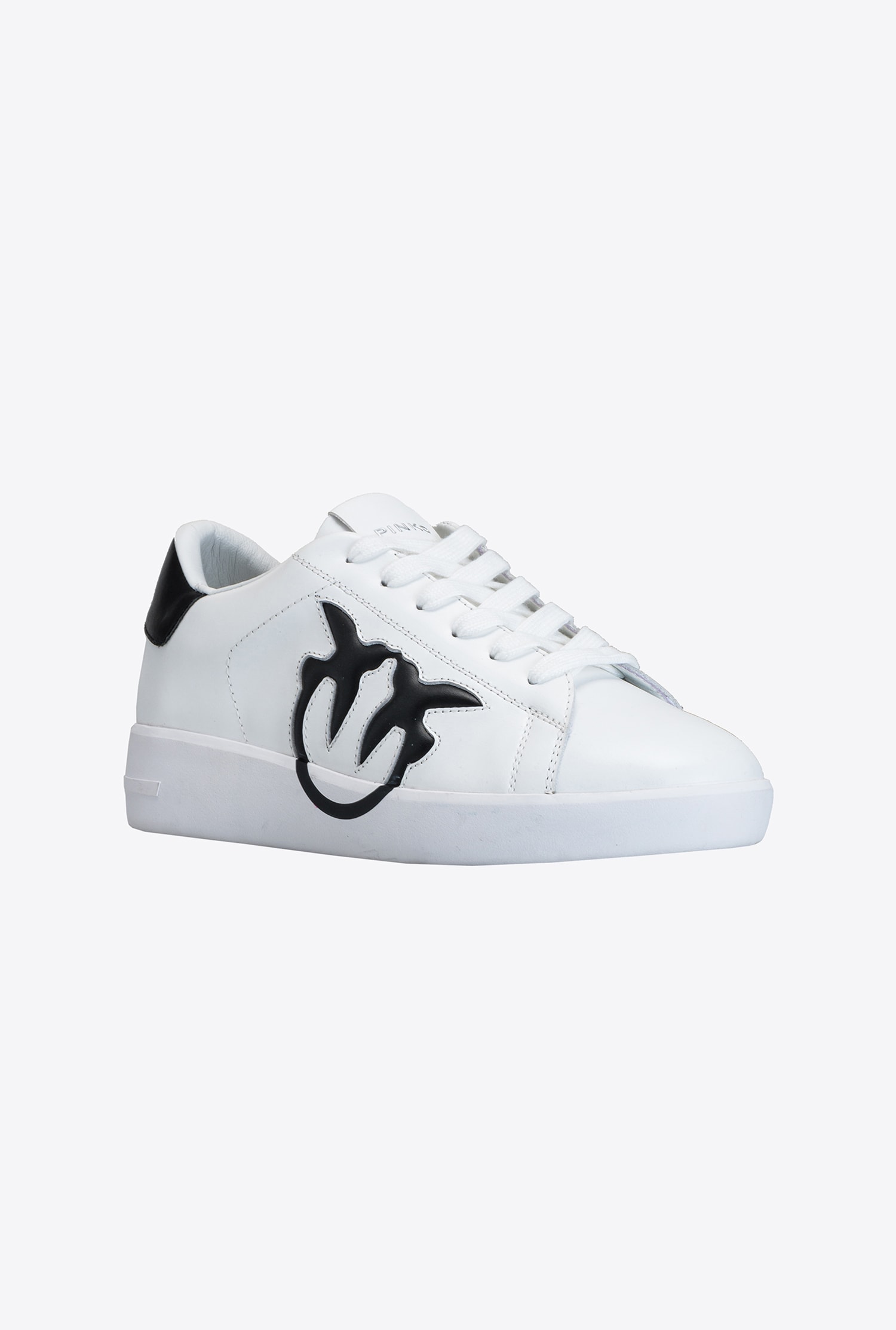 Flat sneakers with logo