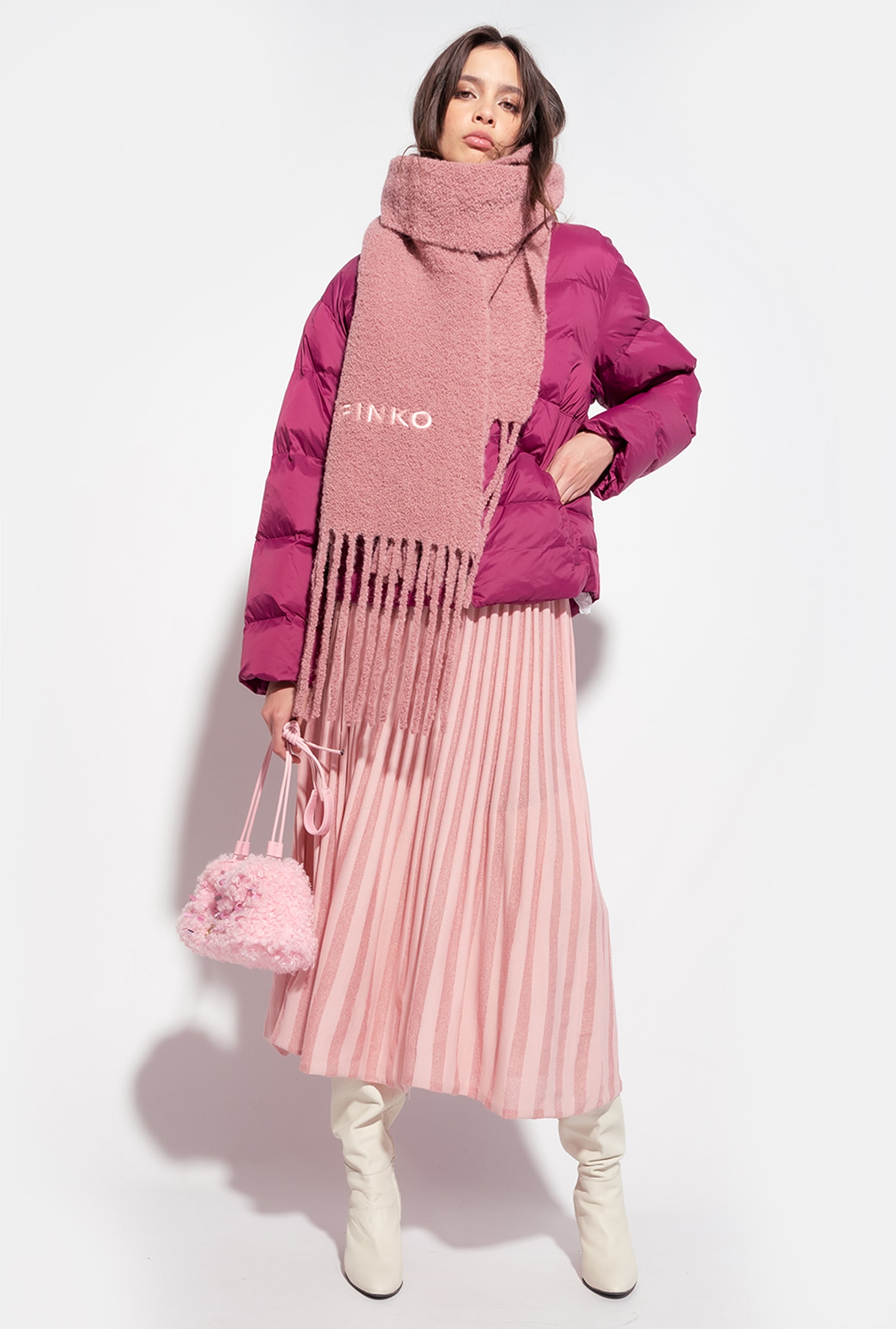 Bouclé fabric scarf with fringing