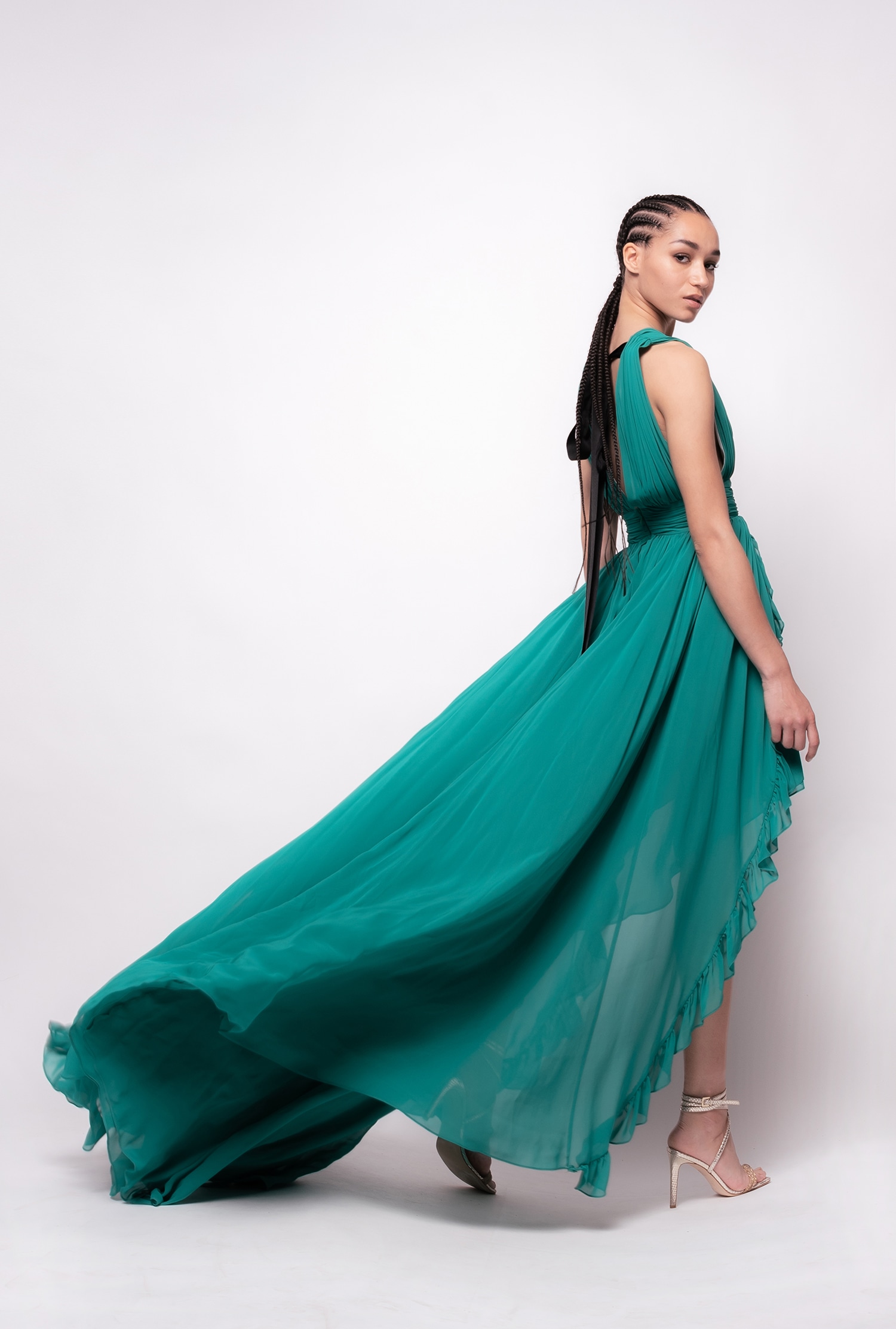 Long dress with frills