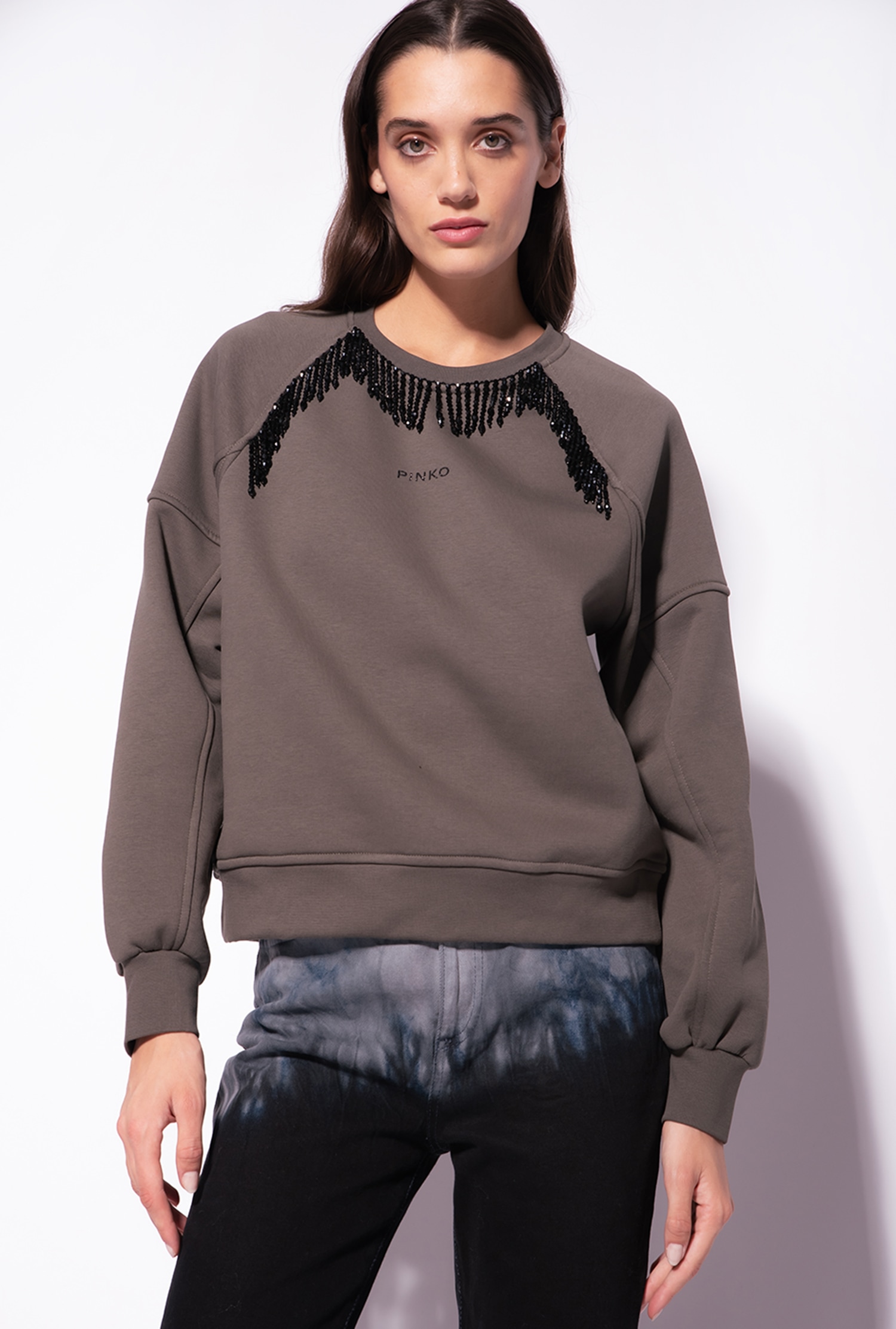 Sweatshirt with shiny fringing