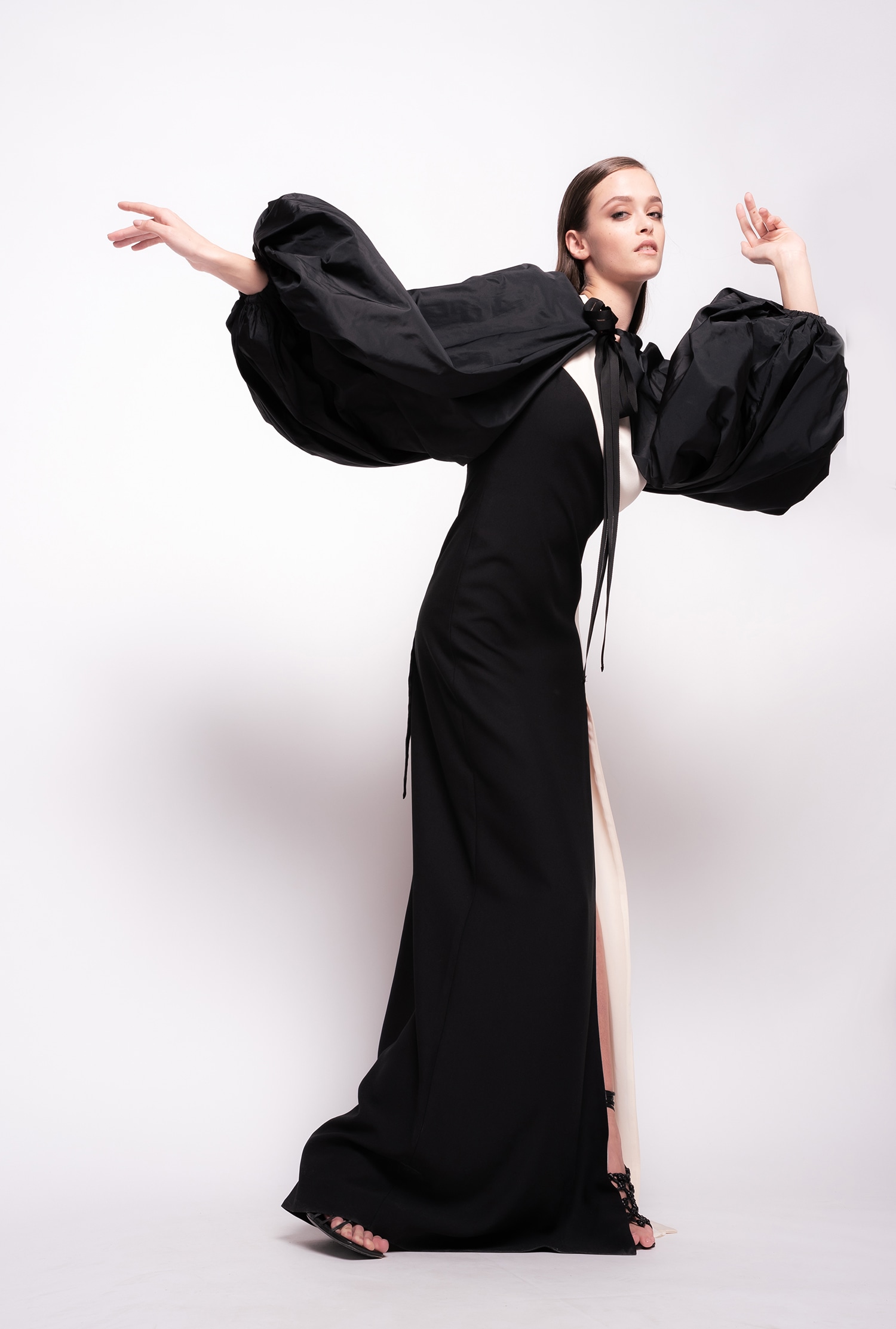 Taffeta shrug with balloon sleeves
