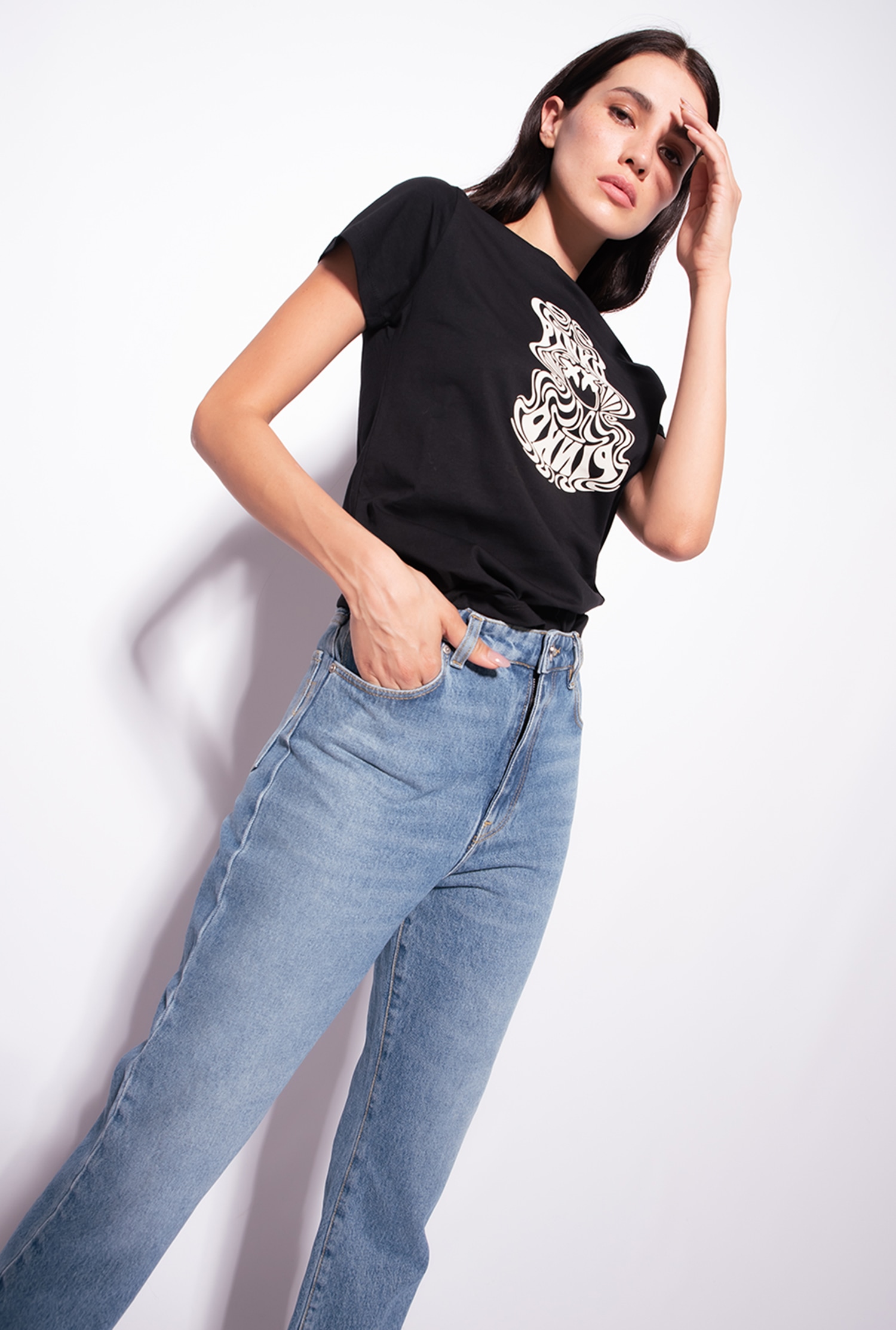 T-shirt with Love Birds logo