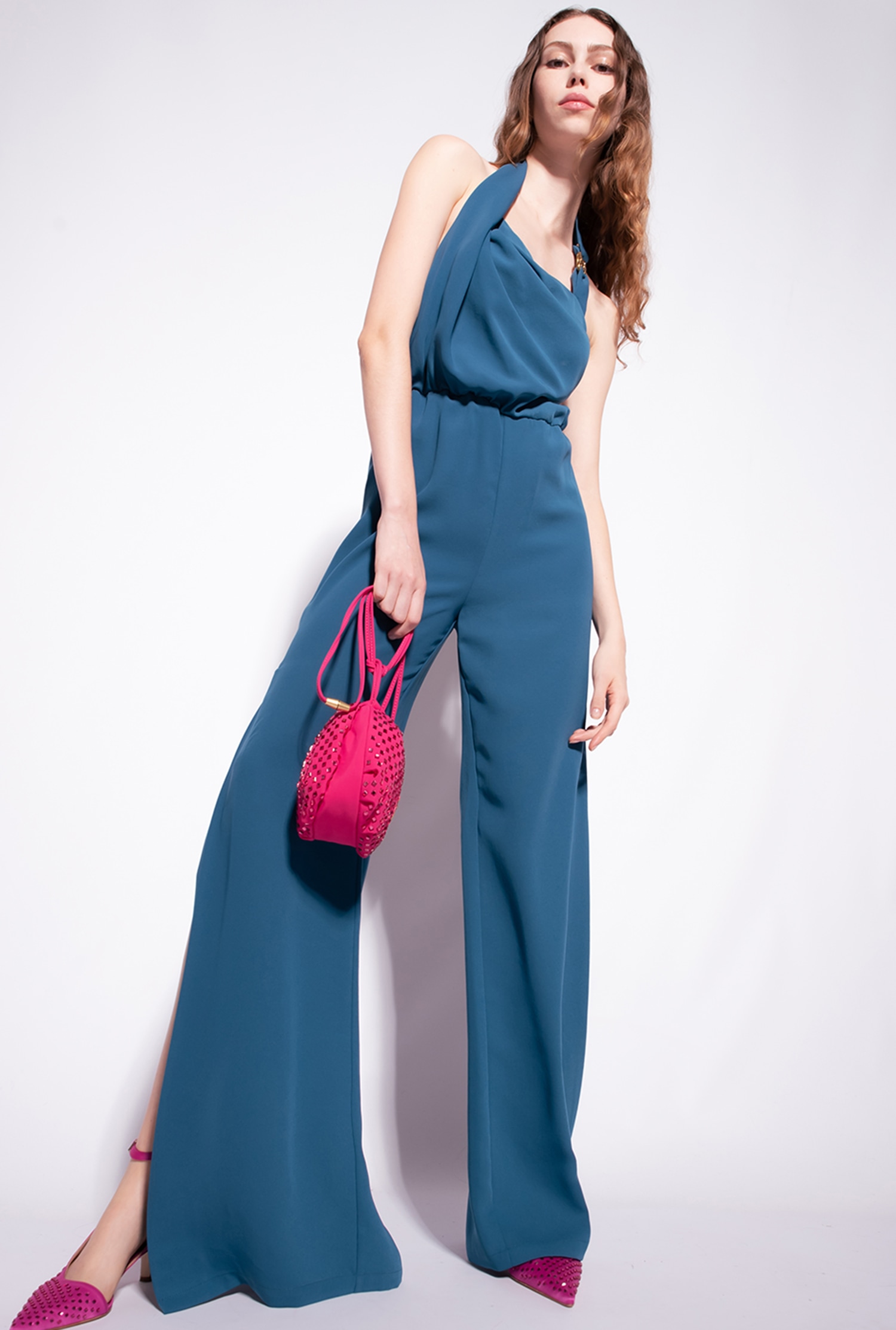 Long jumpsuit with back opening