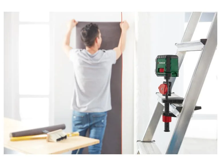 Niveau laser en croix PKLL 7 F6 ou Télémètre laser PLEM 20 B5