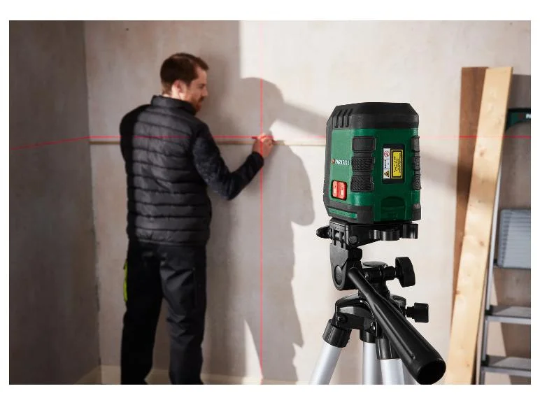 Niveau laser en croix avec trépied PKLL 10 B4