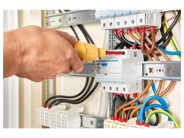 Tournevis-visseuse sans fil 4 V PASD 4 C3