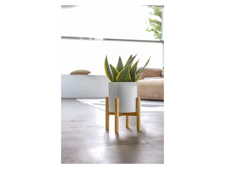 Cache-pot avec support