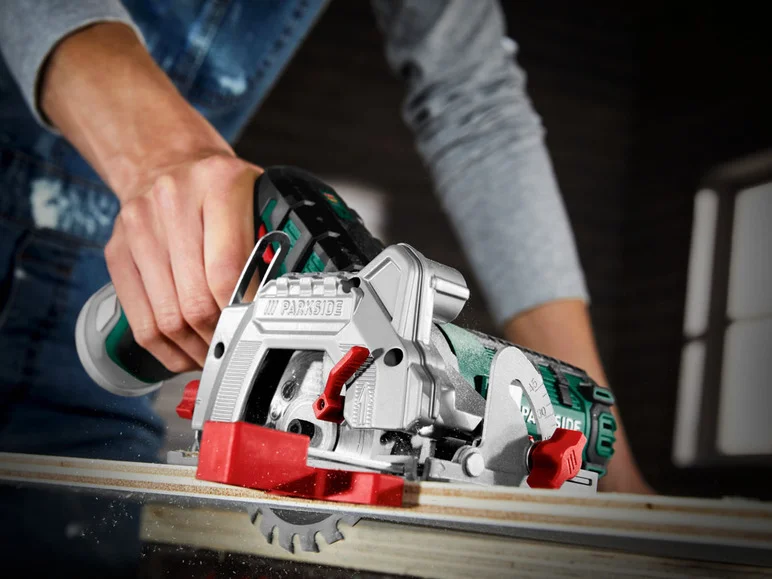 PARKSIDE® Scie circulaire portative sans fil PHKSA 12 B3, sans batterie ni chargeur, 12 V