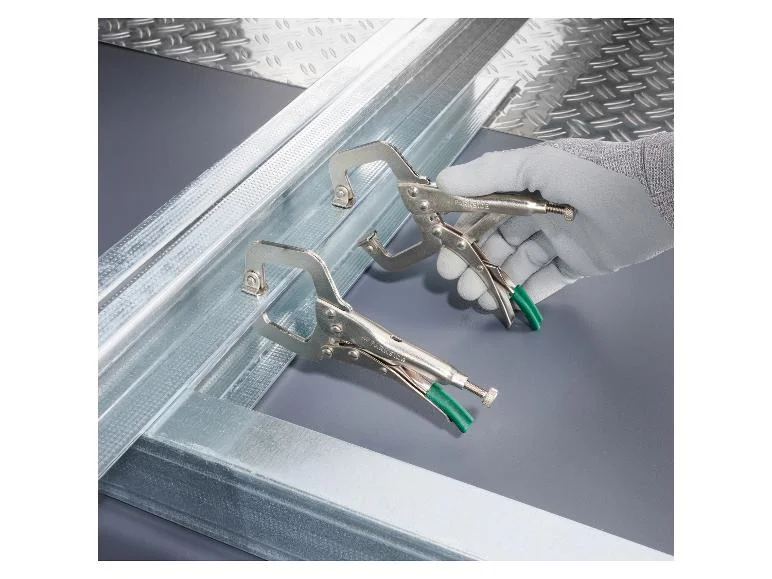 Jeu de pinces à serrage