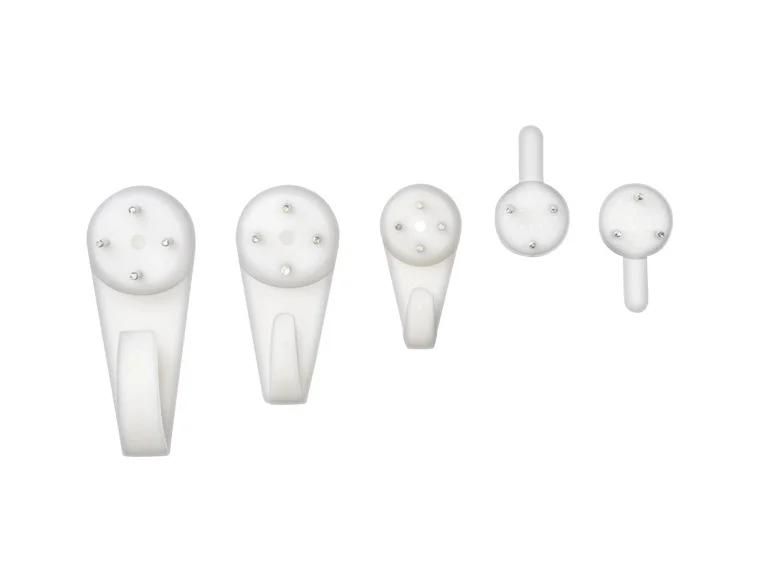 Set de crochets et de chevilles