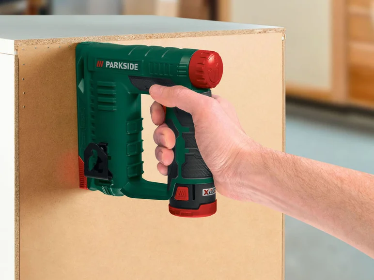 PARKSIDE® Agrafeuse sans fil PAT 12 B2, sans batterie ni chargeur, 12 V