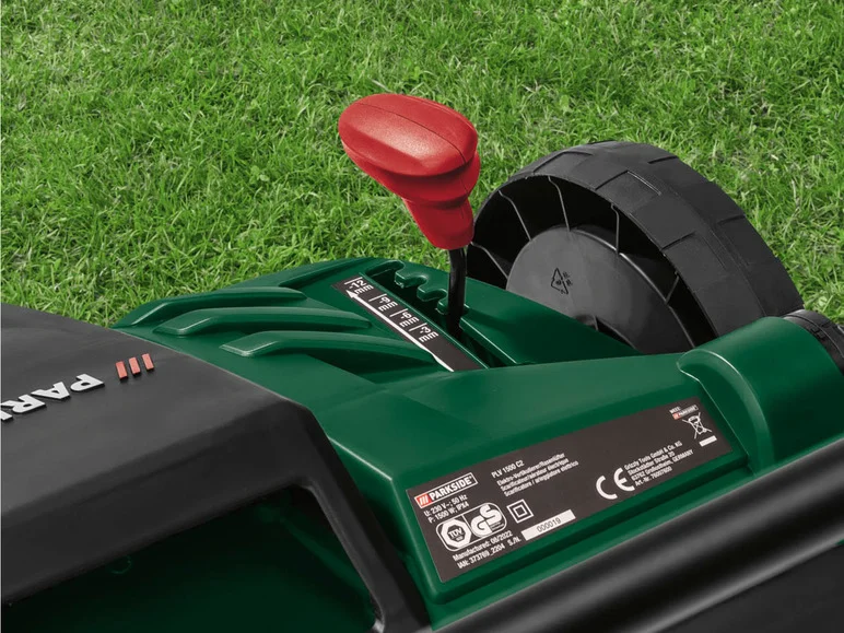 PARKSIDE® Scarificateur/aérateur de pelouse électrique 2 en 1 PLV 1500 C2, 1 500 W