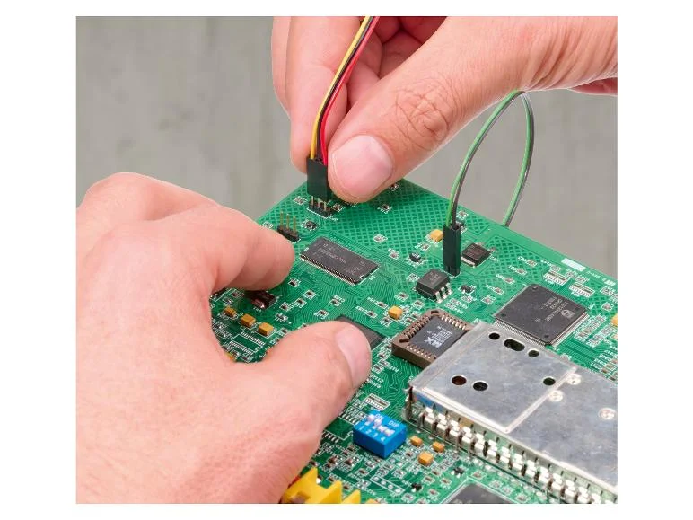 Jeu de pinces à sertir