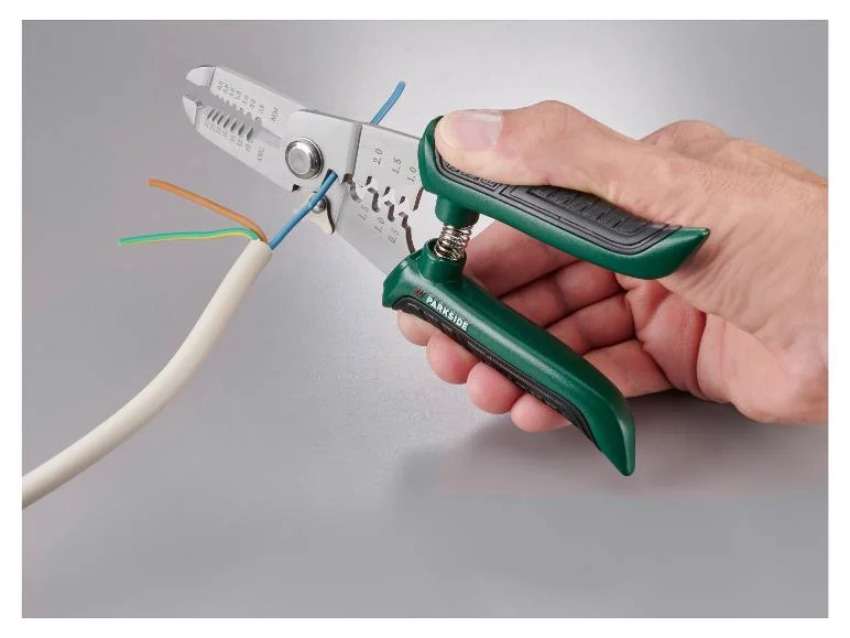 Pince à dénuder multiple ou Coupe-câble