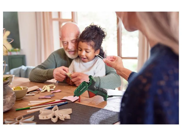 Pistolet à colle PNKP 105 C2 ou fer à souder