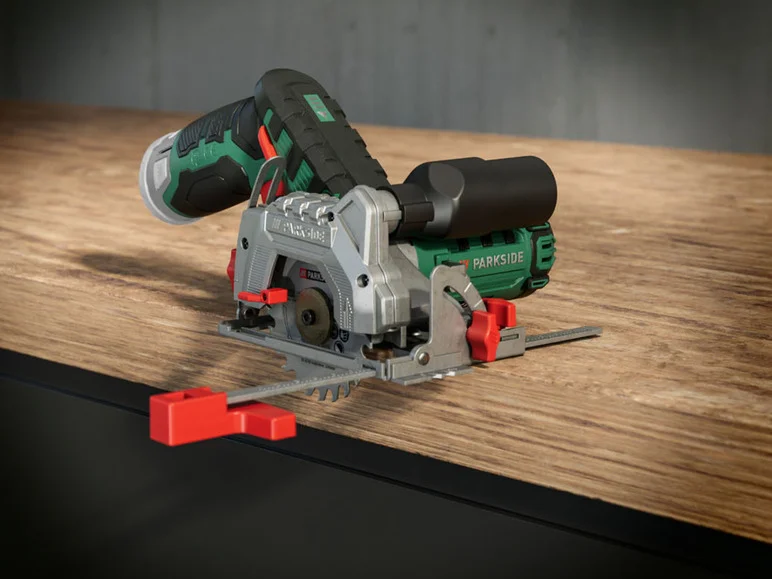 PARKSIDE® Scie circulaire portative sans fil PHKSA 12 B3, sans batterie ni chargeur, 12 V