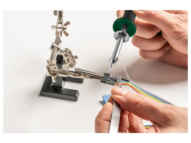 Pistolet à colle PNKP 105 C2 ou fer à souder