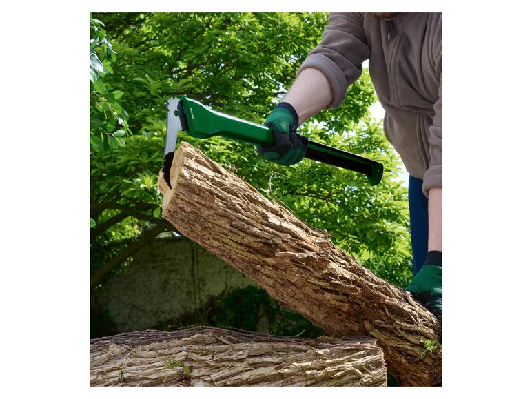 Sappie ou machette ou hache à fendre et universelle