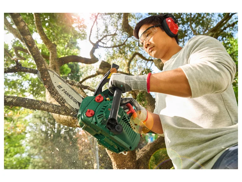 PARKSIDE® Tronçonneuse d'élagage à essence PBBPS 700 A1, 700 W