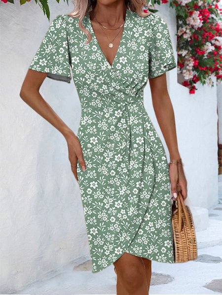 Boho Regular Fit V Neck Ditsy Floral Dress