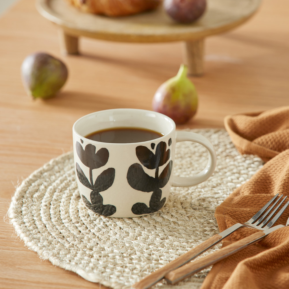 Lola Handpainted Black Leaf Mug