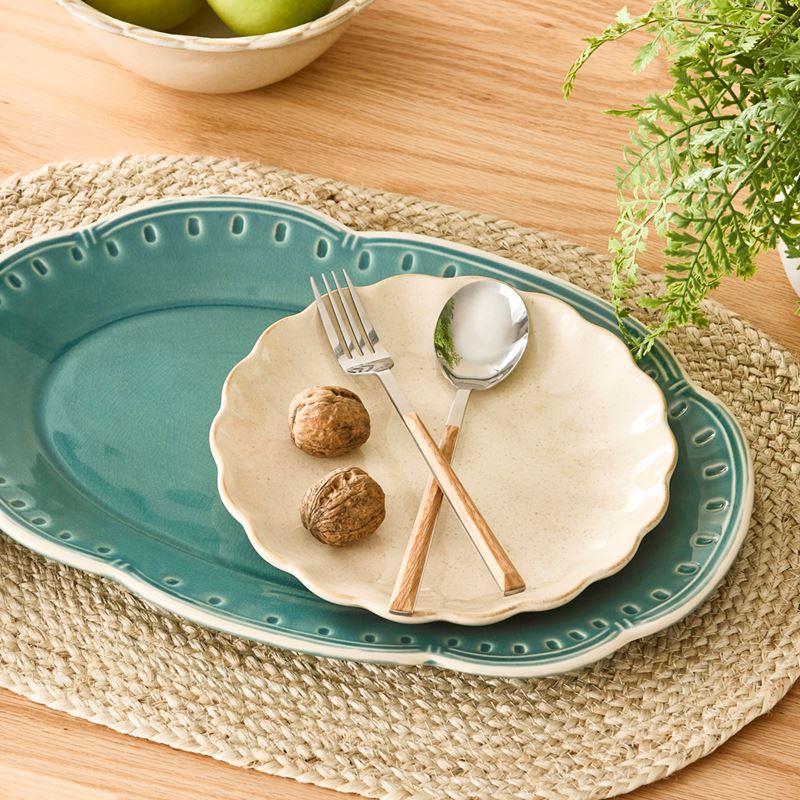Adeline Scallop Natural Servingware