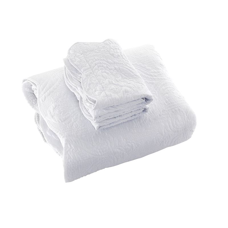 Cordelia White Bedspread Set + Accessories