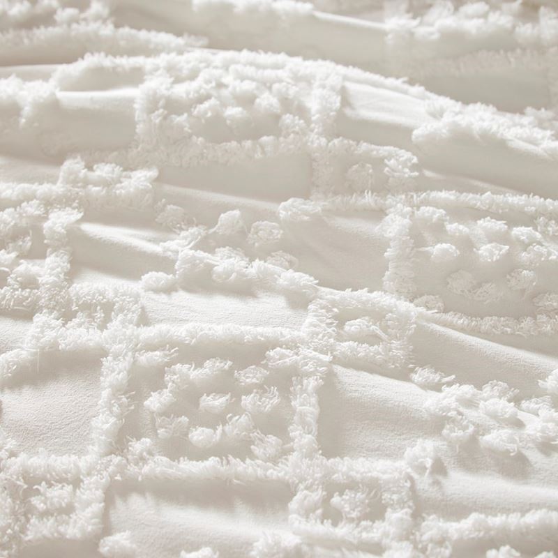 Vienna White Tufted Quilt Cover Separates