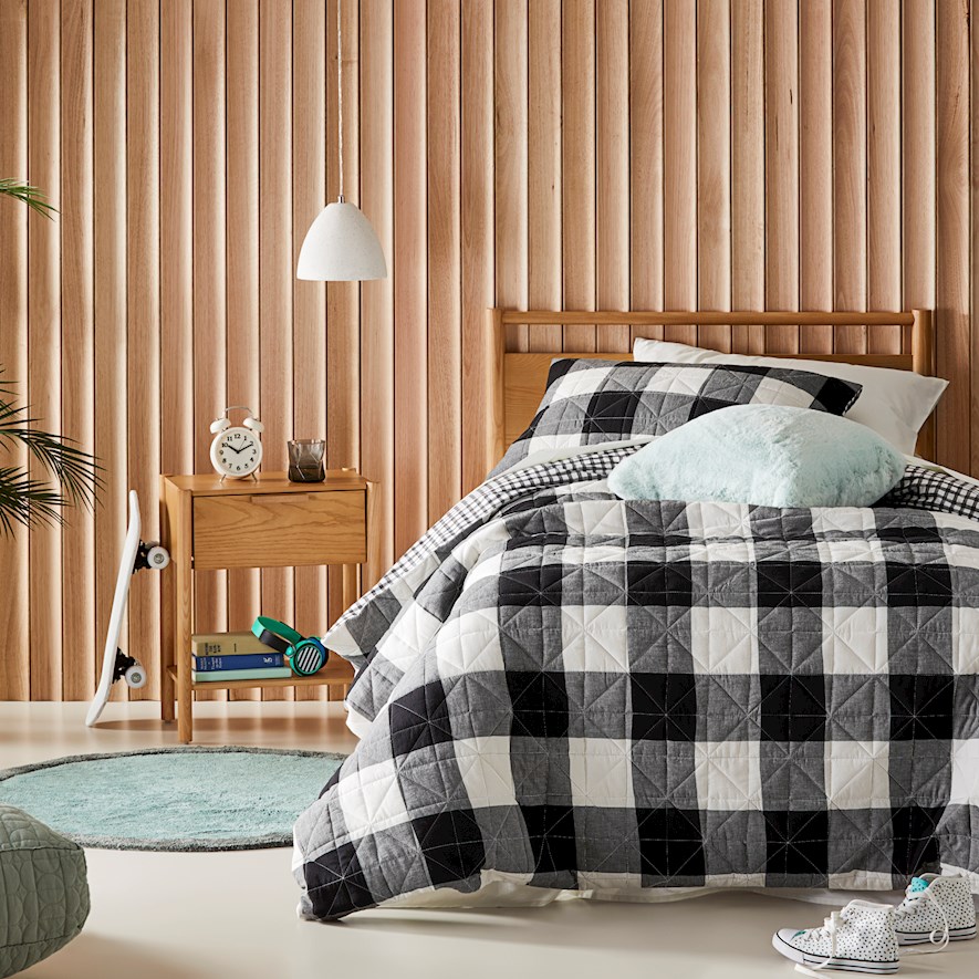 Yarn Dyed Black Gingham Quilted Quilt Cover Set