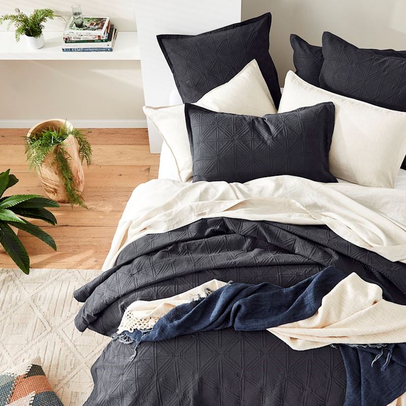 Villa Bedlinen Charcoal Coverlet Separates