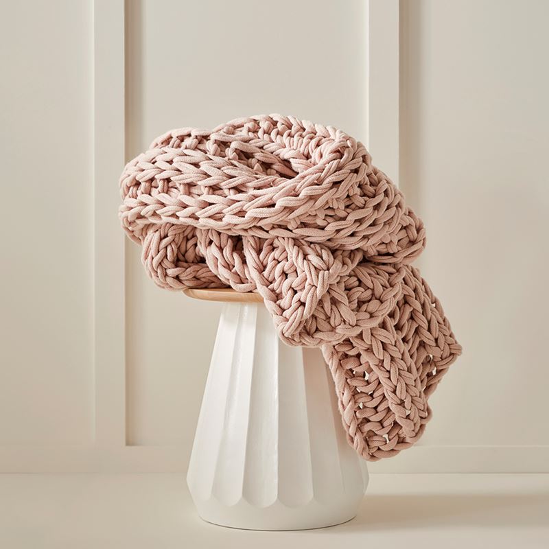 Newport Dusty Pink Chunky Knit Throw