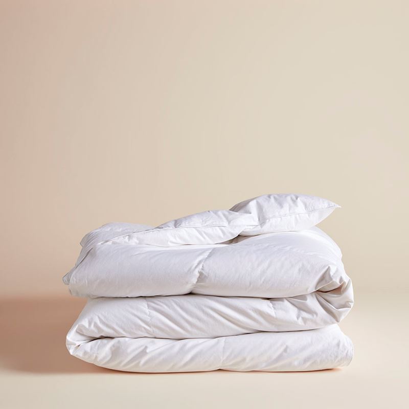 Supreme Silver Goose Quilt