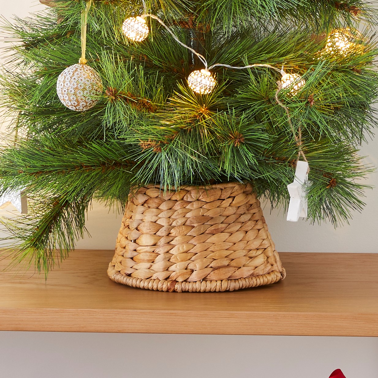 Christmas Small Natural Woven Tree Skirt