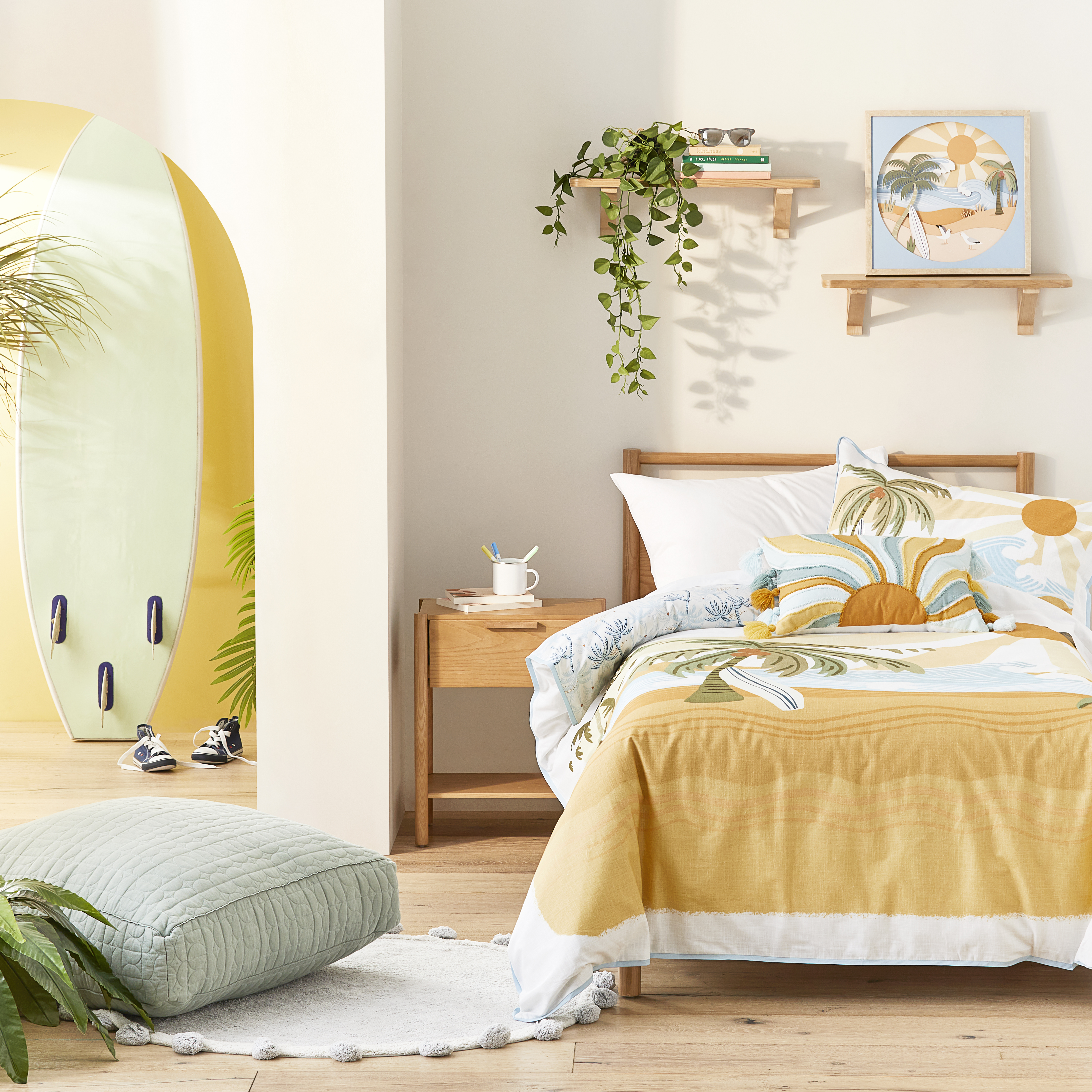 Summer Oasis Quilt Cover Set