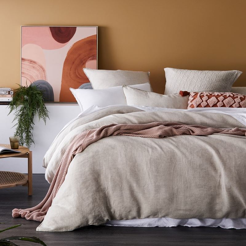 Pom Pom Blush Throw