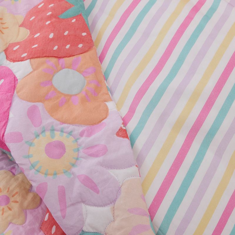 Strawberry Summer Lilac Quilted Quilt Cover Set