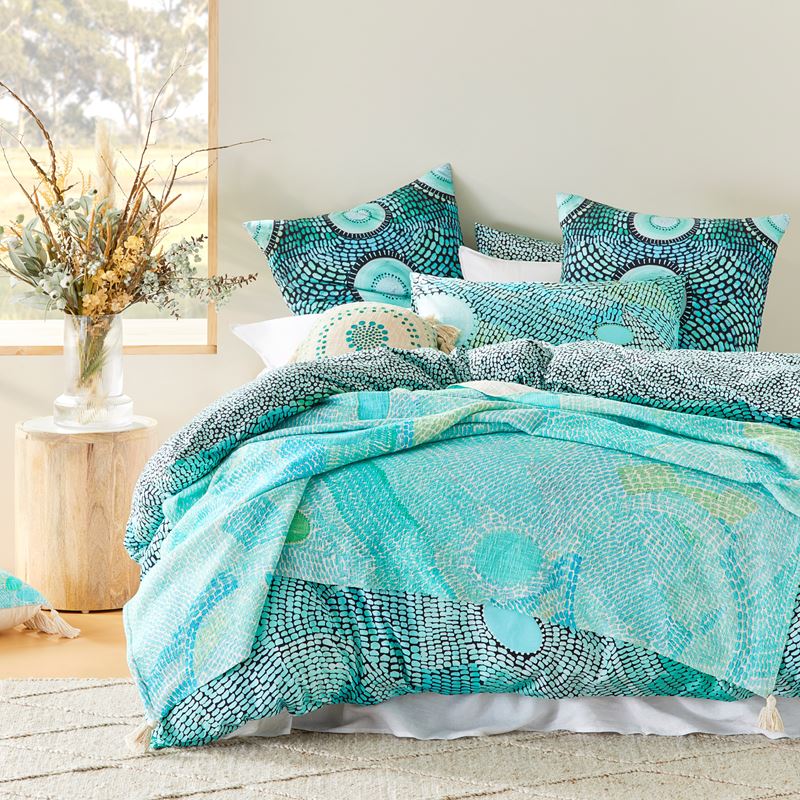 Miimi + Jiinda Lowanna Aqua Throw