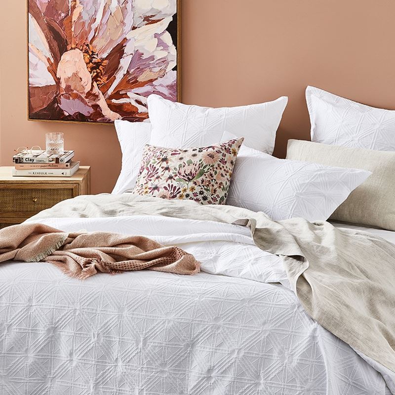 Villa Bedlinen White Coverlet Separates
