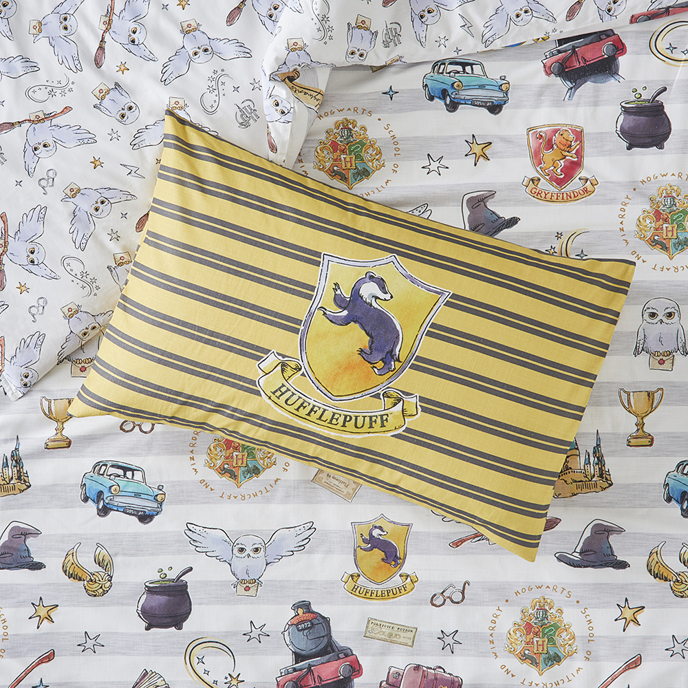 Warner Bros Harry Potter Yellow Hufflepuff Pillowcase