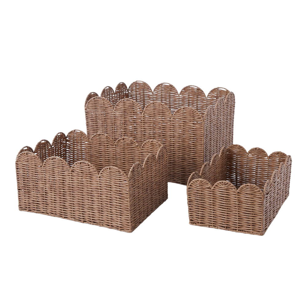 Scalloped Natural Baskets