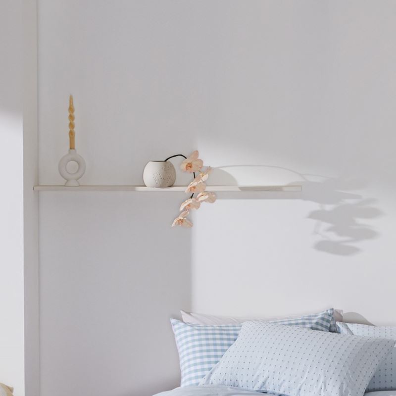 Giglio White Sphere Vase