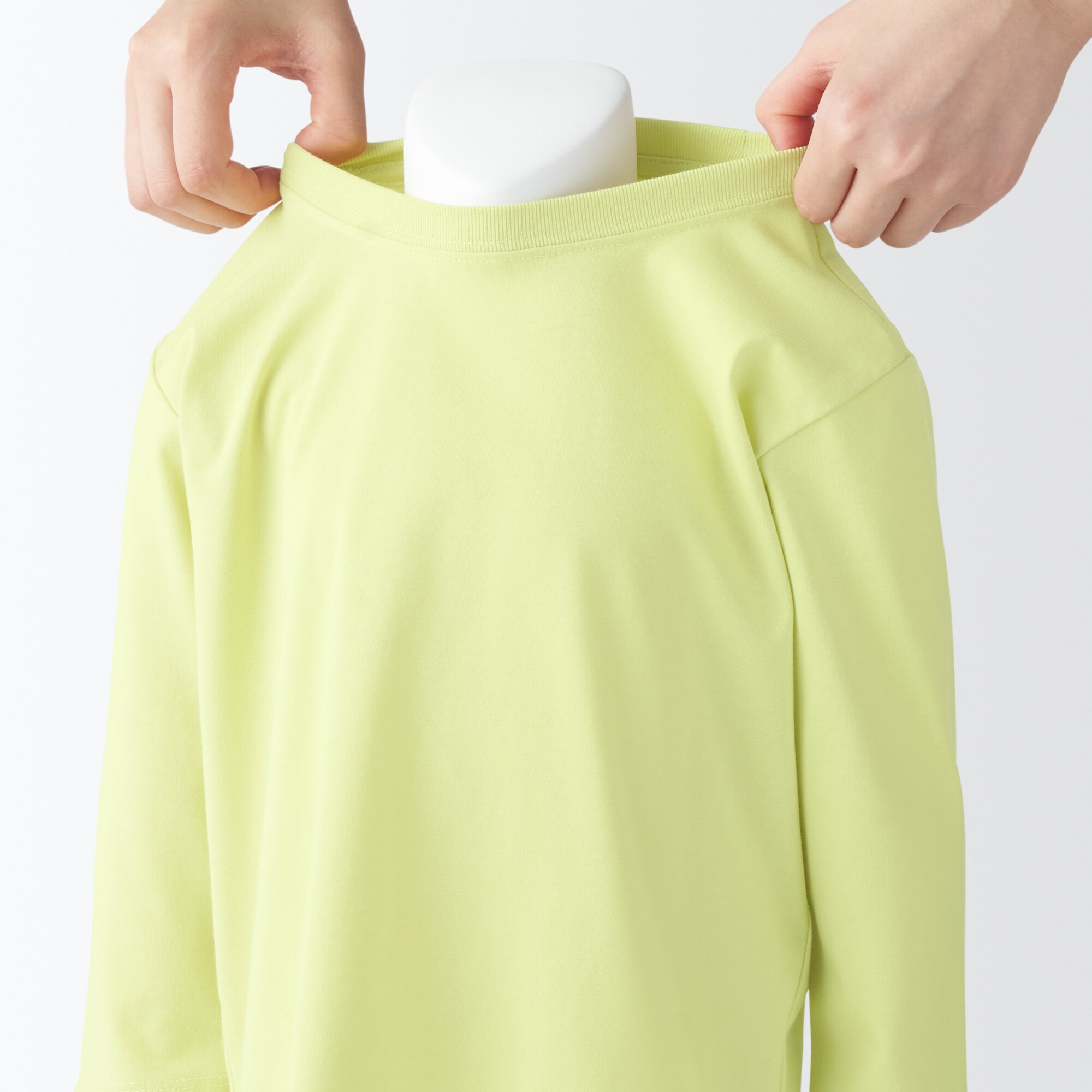 ベビー　あたまするっと　クルーネック長袖Ｔシャツ　無地