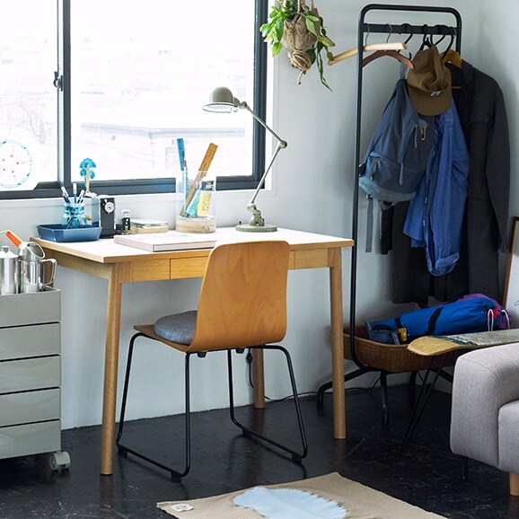 ＷＡＬＬＡＢＹ　ＨＡＮＧＥＲ　ＳＴＡＮＤ　幅５０×奥行４５×高さ１５８ｃｍ