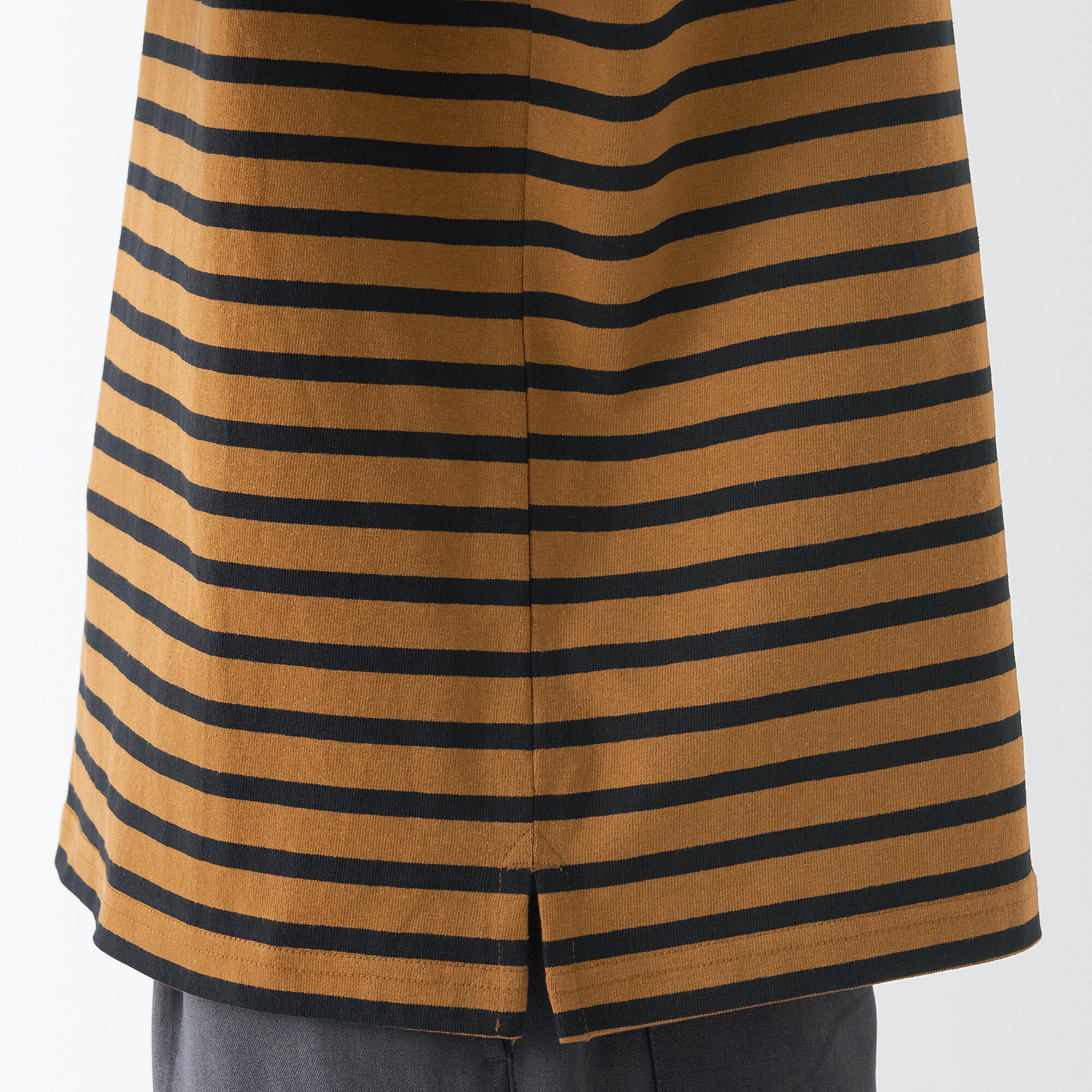 洗いざらし太番手ボートネック九分袖Ｔシャツ